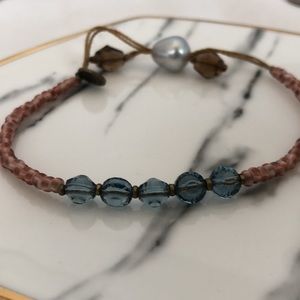 Semi-precious stones beaded bracket